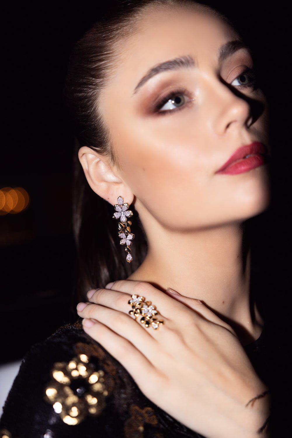 SARA WEINSTOCK-Lierre Flower Drop Earrings-YELLOW GOLD