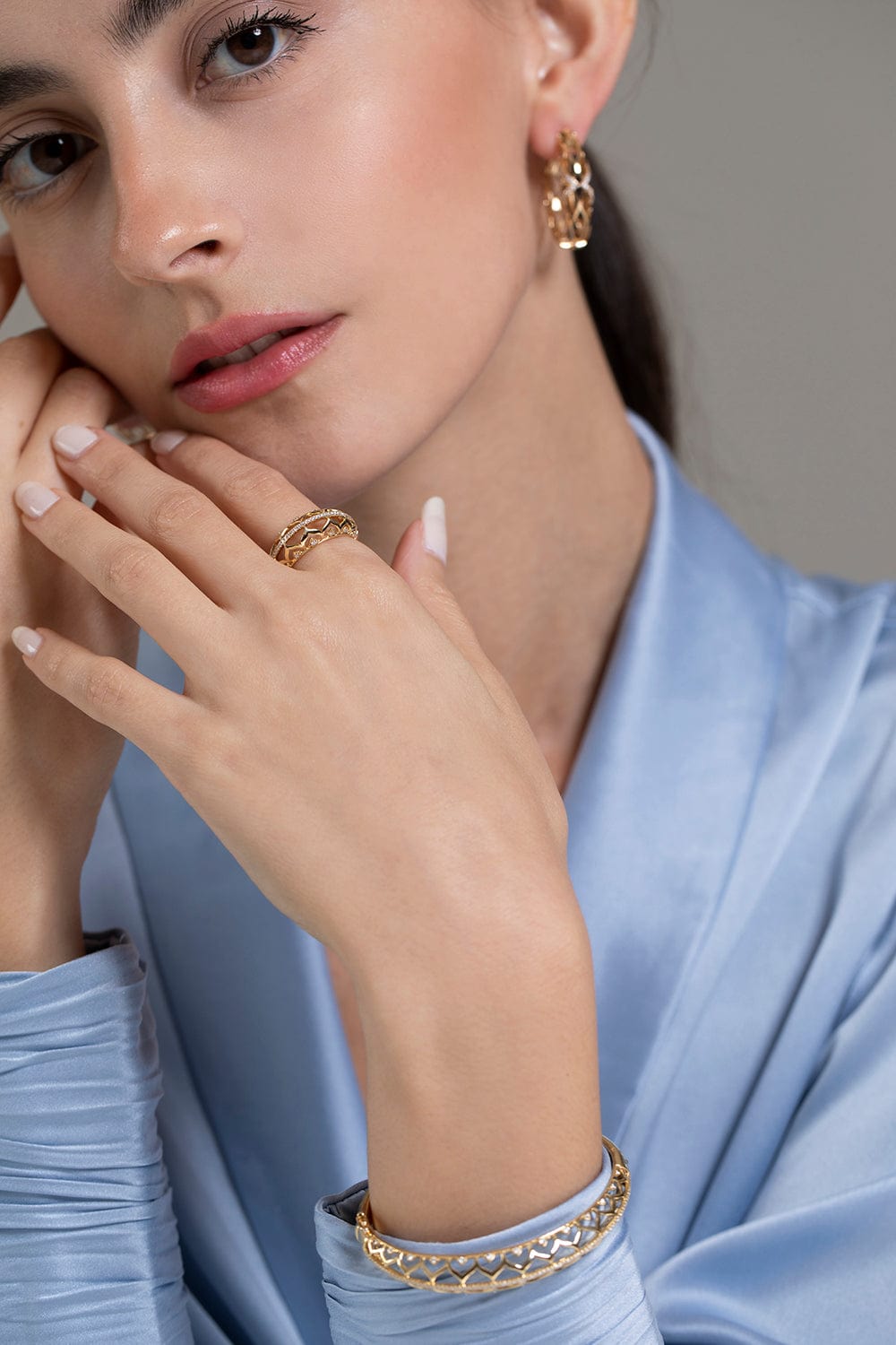 SARA WEINSTOCK-Dentelle Gold and Diamond Horizontal Ring-YELLOW GOLD