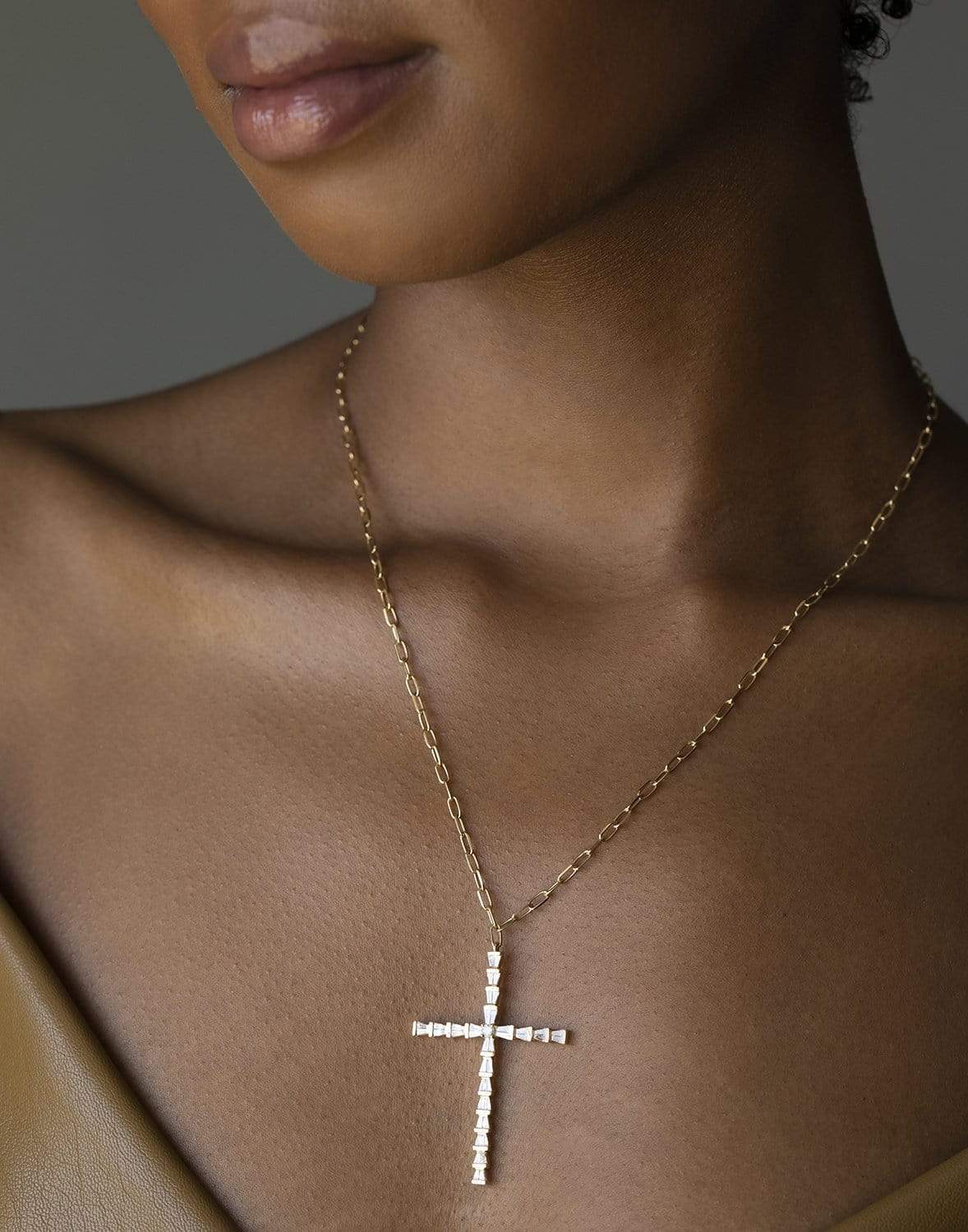 SHAY JEWELRY-Diamond Tapered Baguette Cross Necklace-YELLOW GOLD