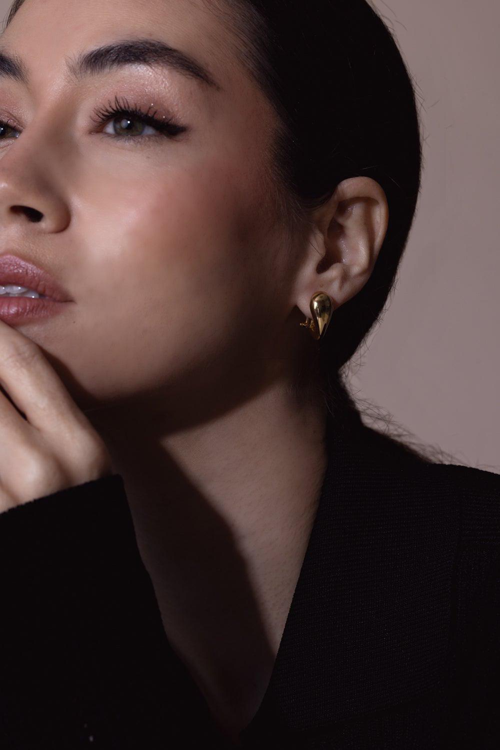 SIDNEY GARBER-White Door Knocker Earrings-YELLOW GOLD