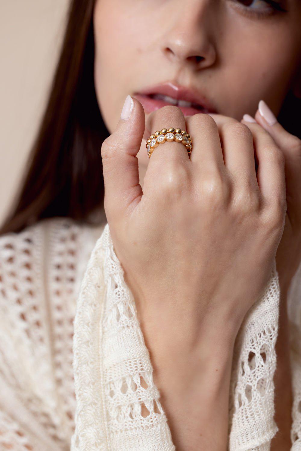 SINGLE STONE-Medium Gaia Ring-YELLOW GOLD