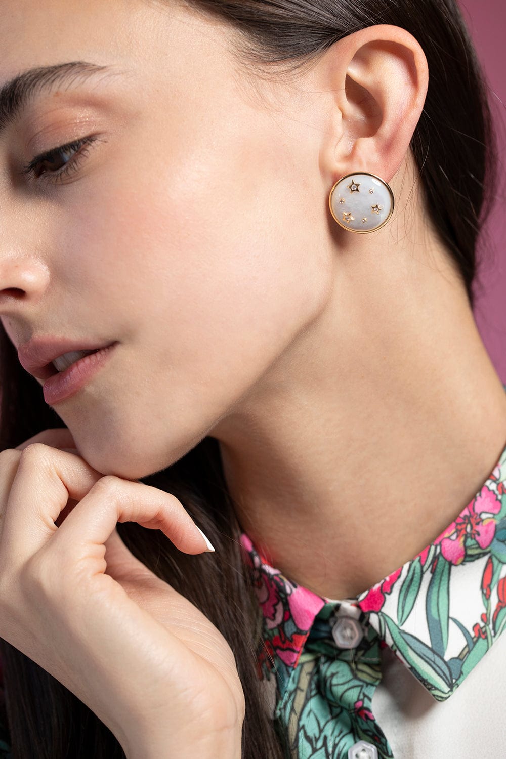 SORELLINA-Mother of Pearl Le Stelle Button Earrings-YELLOW GOLD