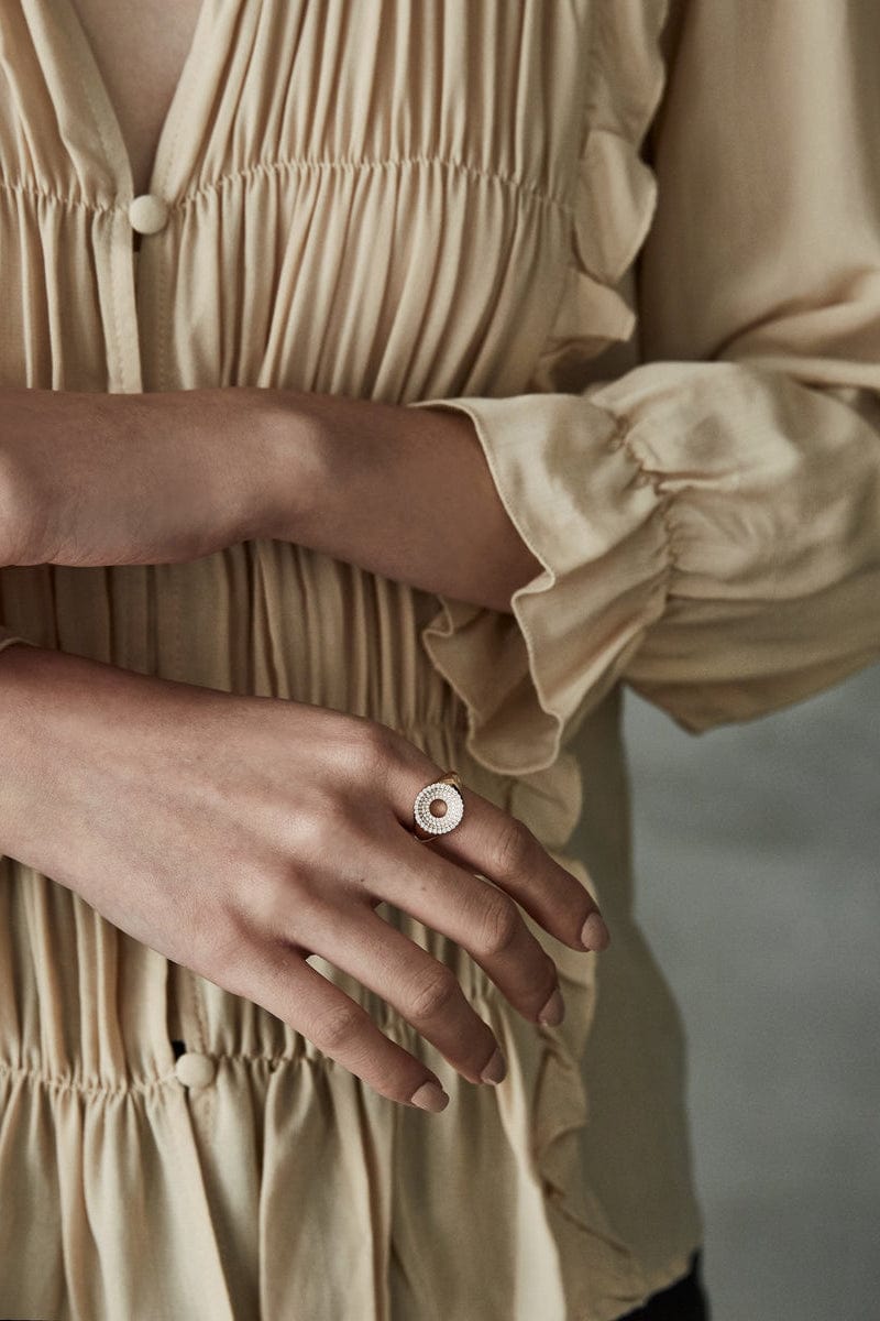 STATE PROPERTY-Drew Ful Pave Signet Ring-YELLOW GOLD