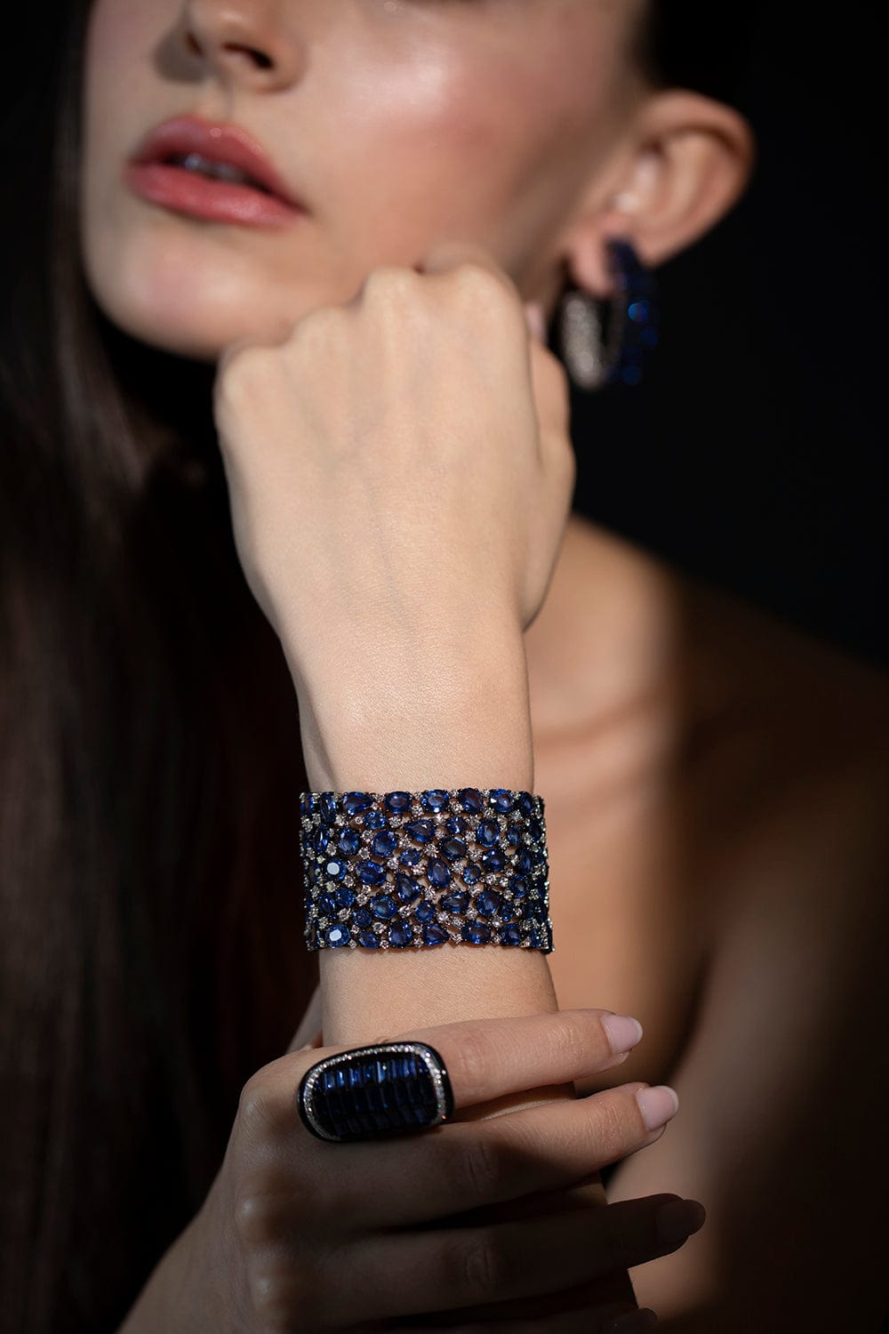 SUTRA-Blue Sapphire and Diamond Bracelet-WHITE GOLD