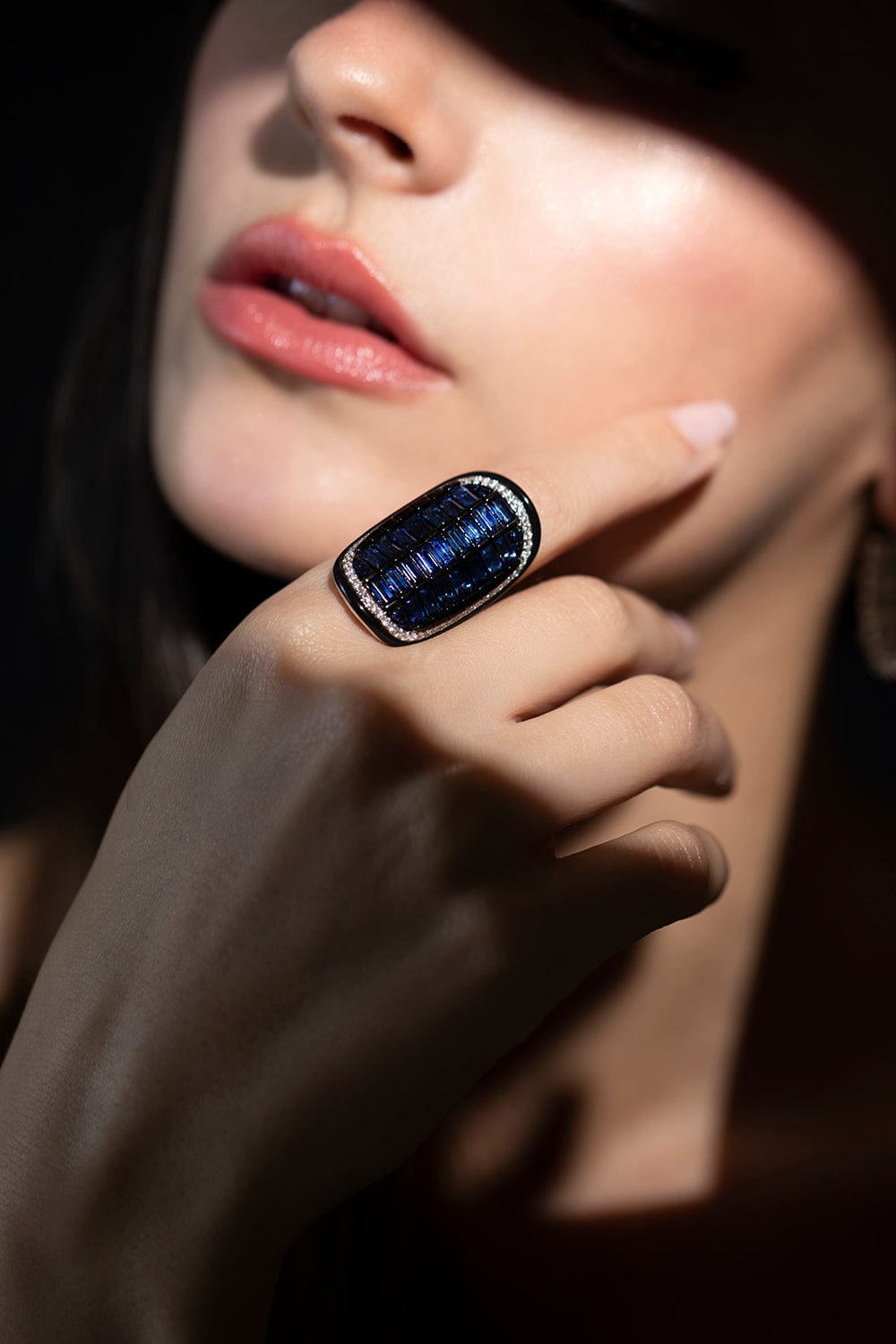 SUTRA-Black Ceramic Blue Sapphire Ring-WHITE GOLD