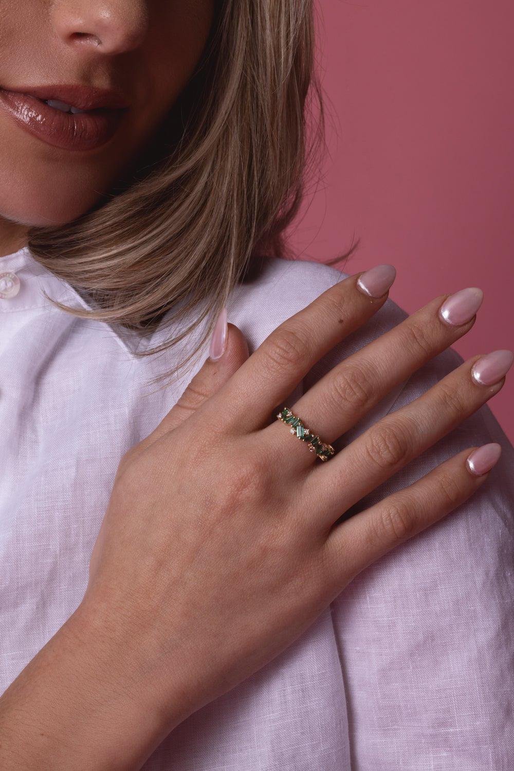 SUZANNE KALAN-Frenzy Emerald Half Band-YELLOW GOLD
