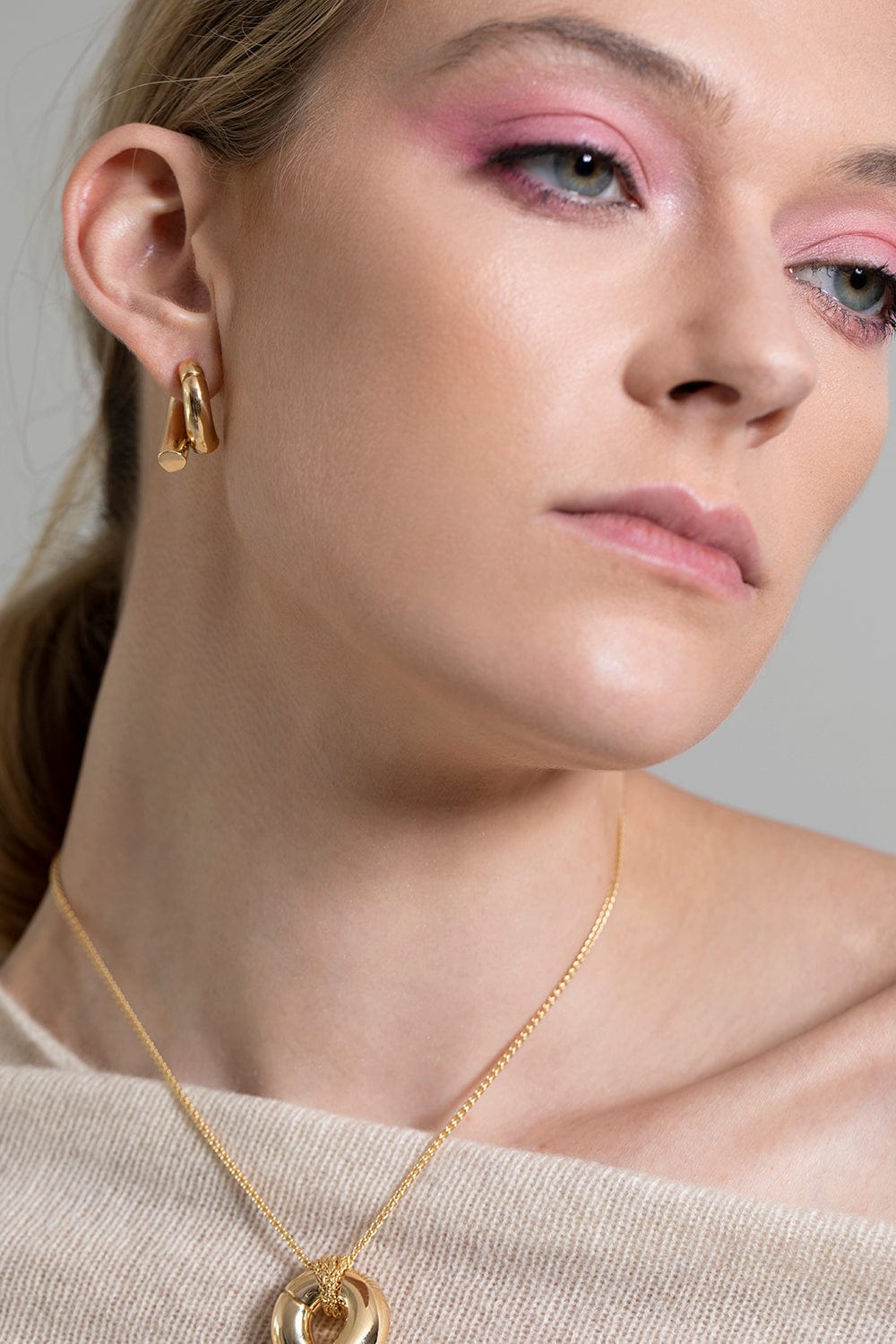 TABAYER-Yellow Gold Oera Hoop Earrings-YELLOW GOLD