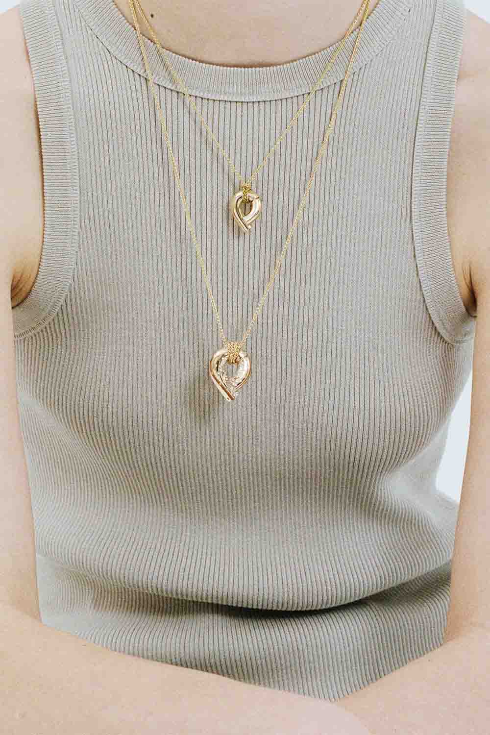 TABAYER-Oera Large Pendant Necklace-YELLOW GOLD
