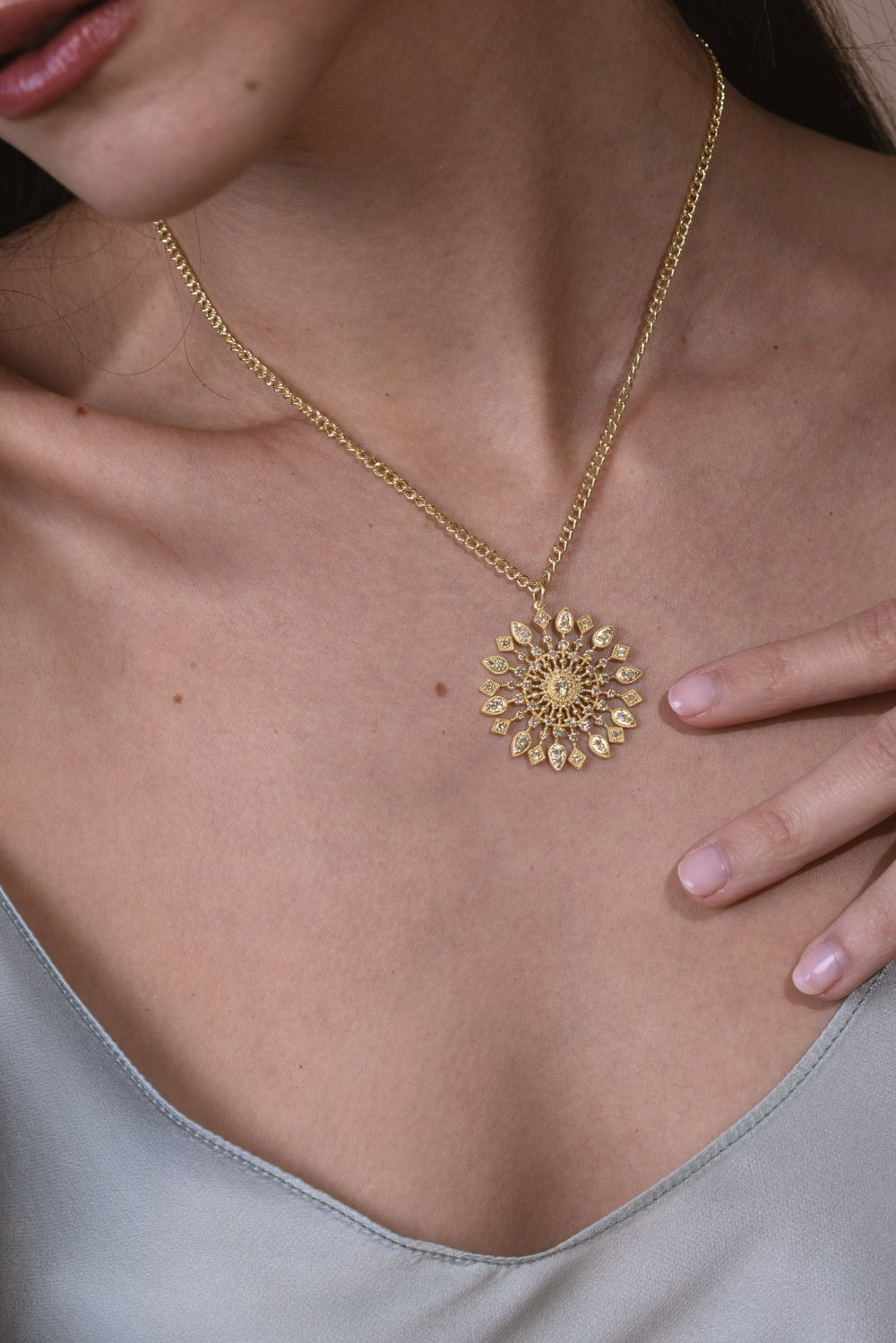 TANYA FARAH-Sunburst Diamond Necklace-YELLOW GOLD