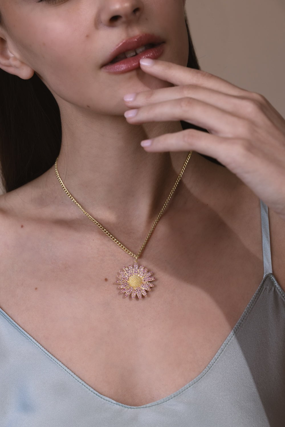 TANYA FARAH-Diamond Daisy Center Pendant-YELLOW GOLD