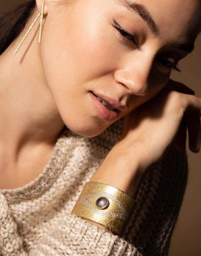 TODD REED-White Brilliant Diamond Spinnel Cuff-YELLOW GOLD