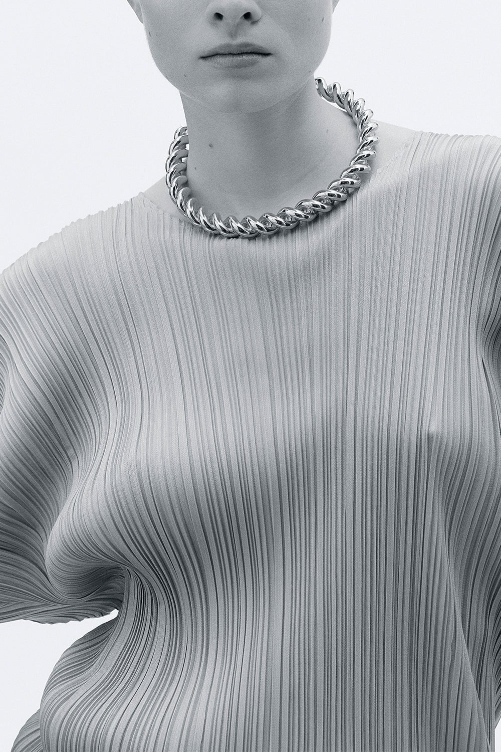 UNCOMMON MATTERS-Twist Collier-