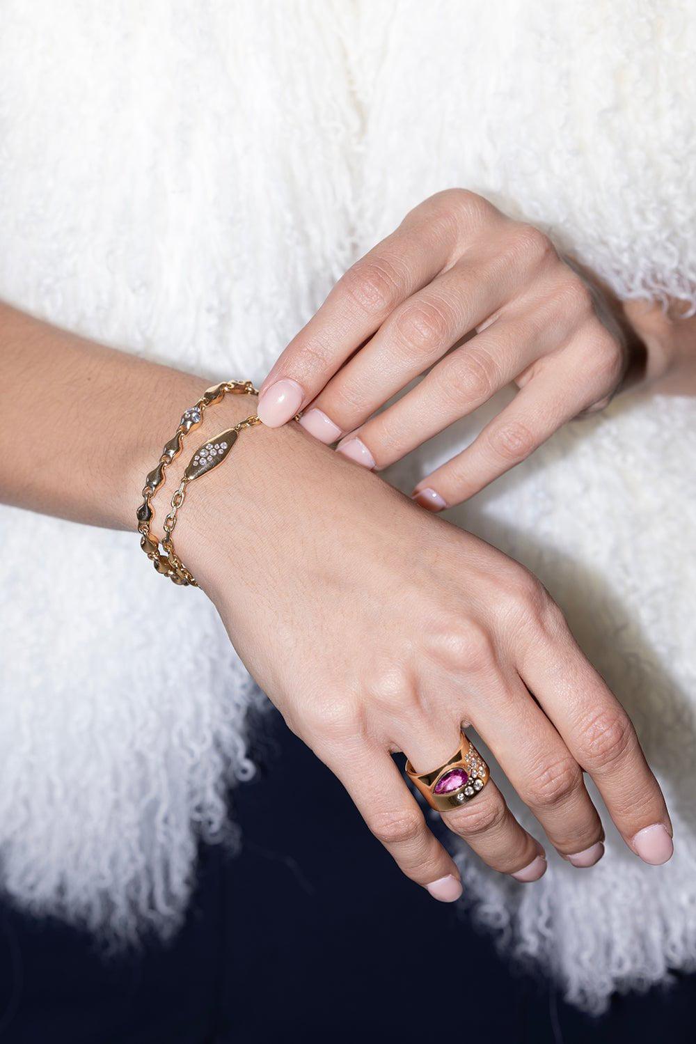 UNIFORM OBJECT-Pink Sapphire Reflection Bracelet-YELLOW GOLD