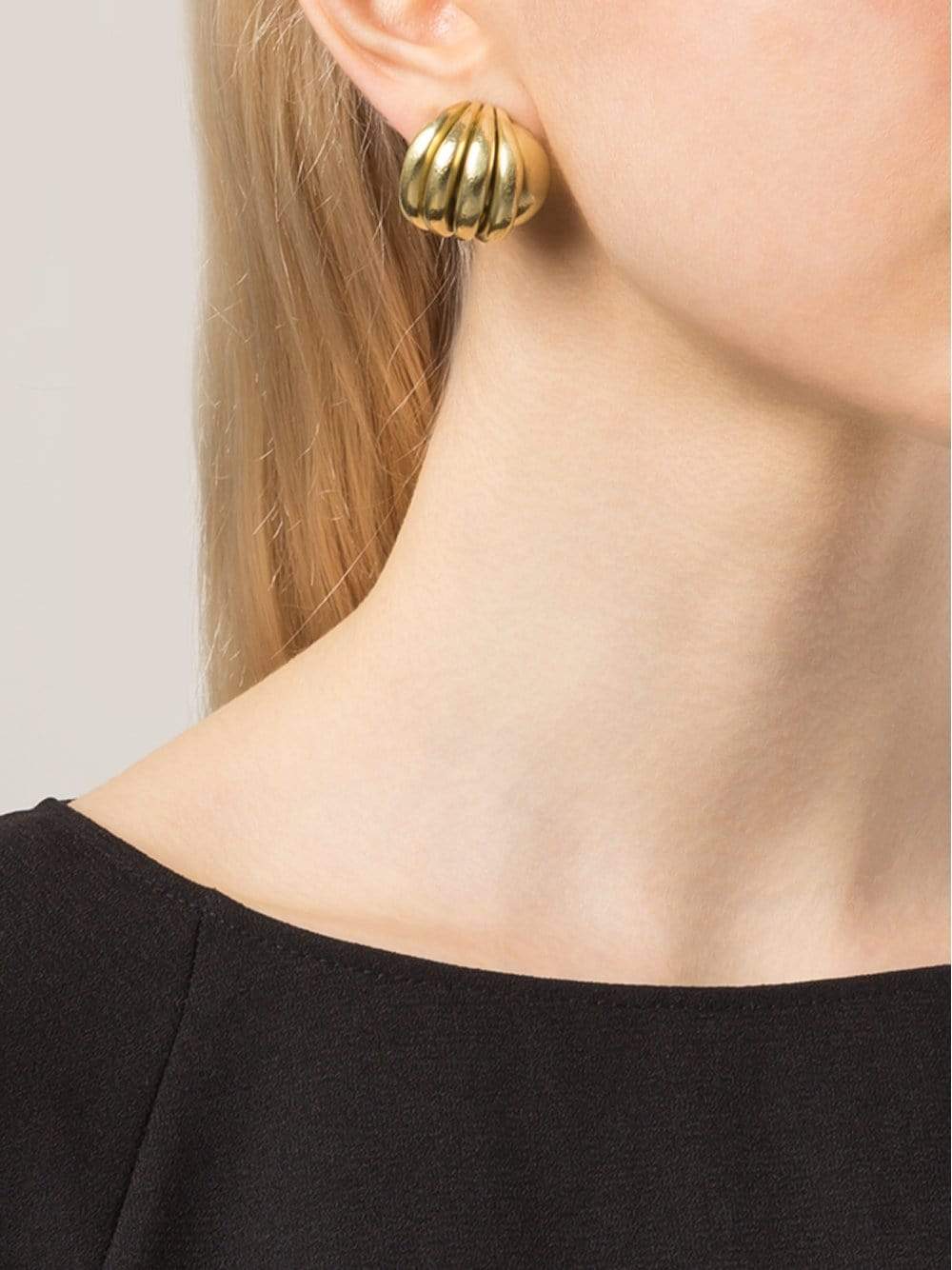 VAUBEL-Chunky Wire Button Clip Earrings-GOLD