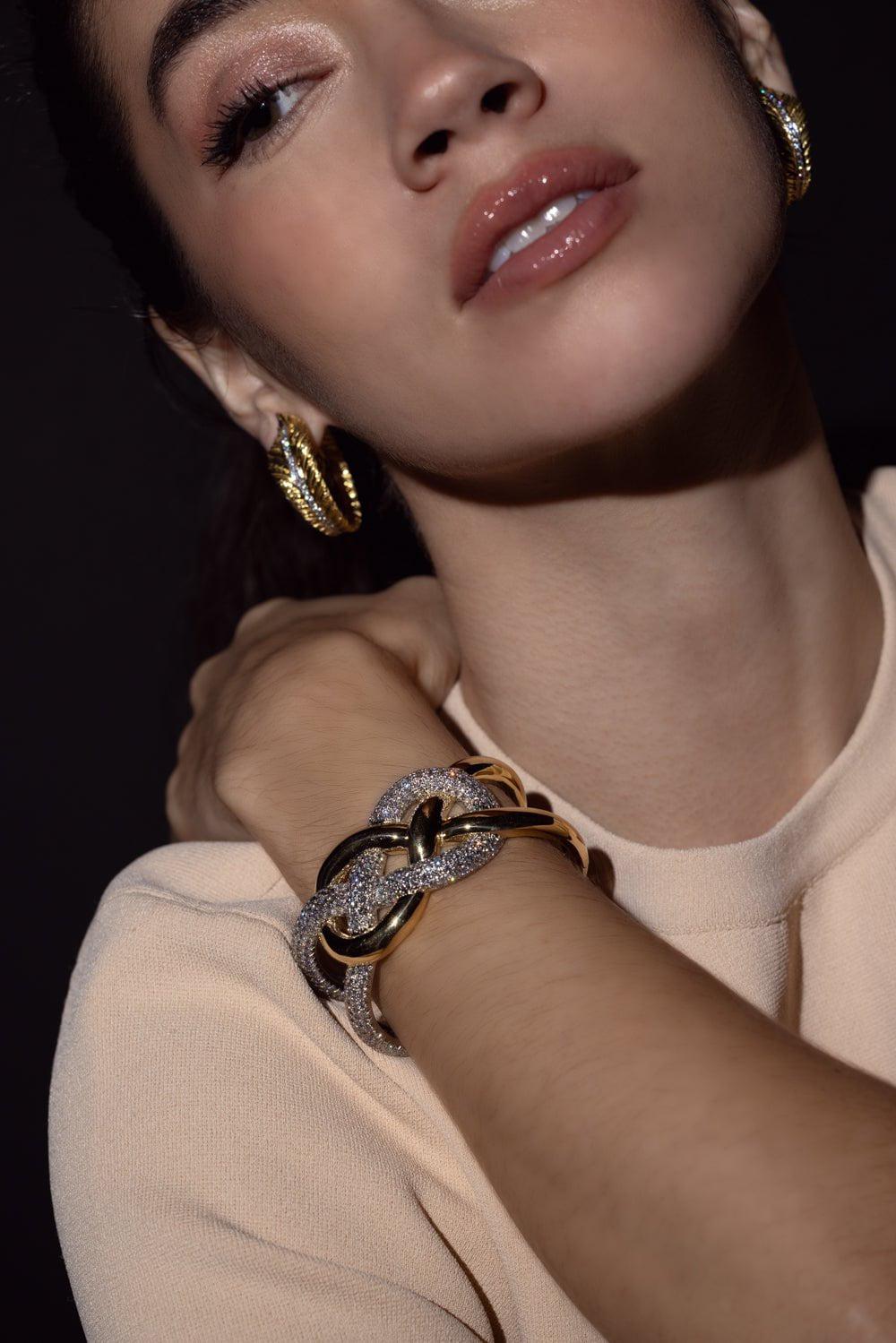 VERDURA-Infinity Knot Diamond Bracelet-YELLOW GOLD