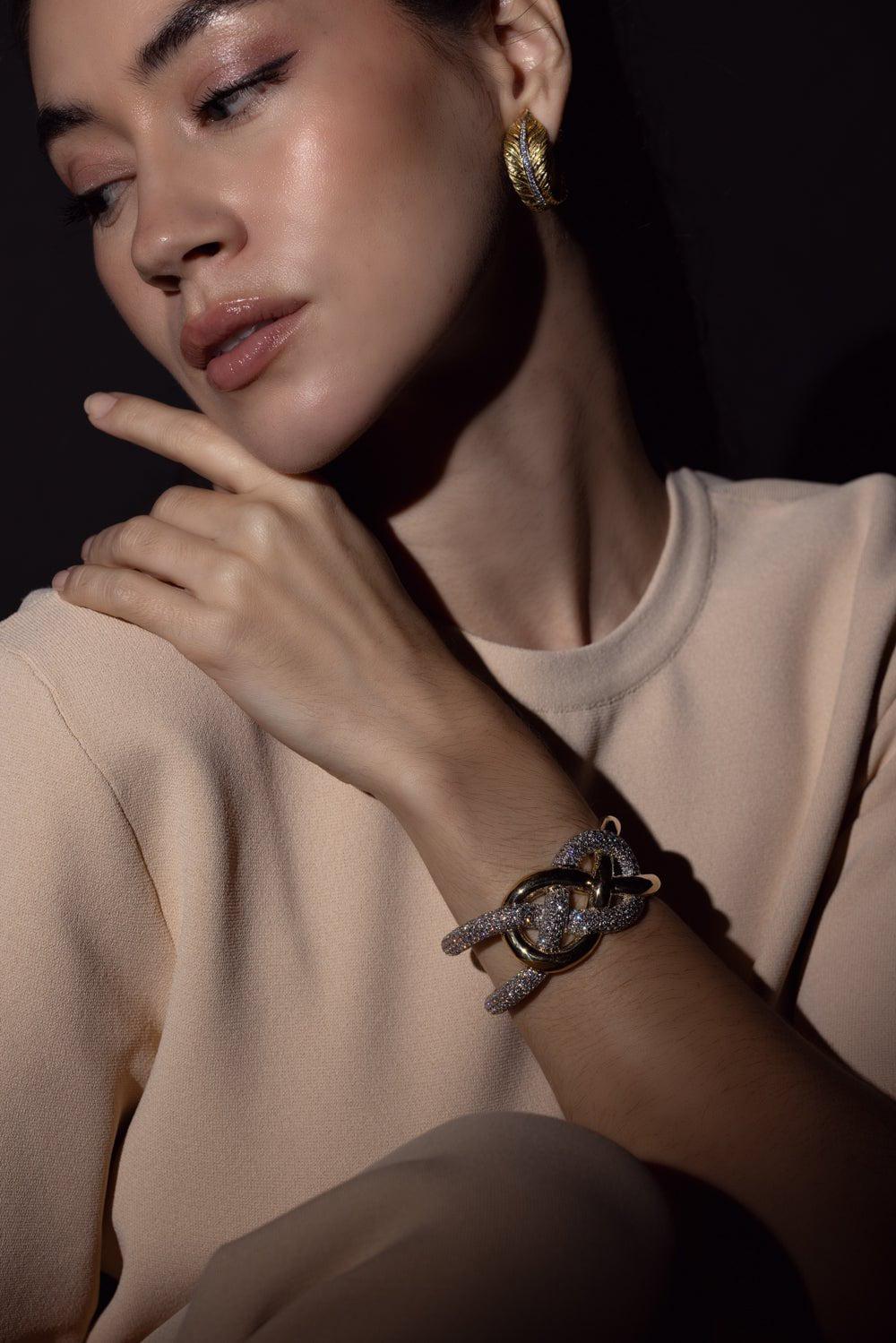 VERDURA-Infinity Knot Diamond Bracelet-YELLOW GOLD