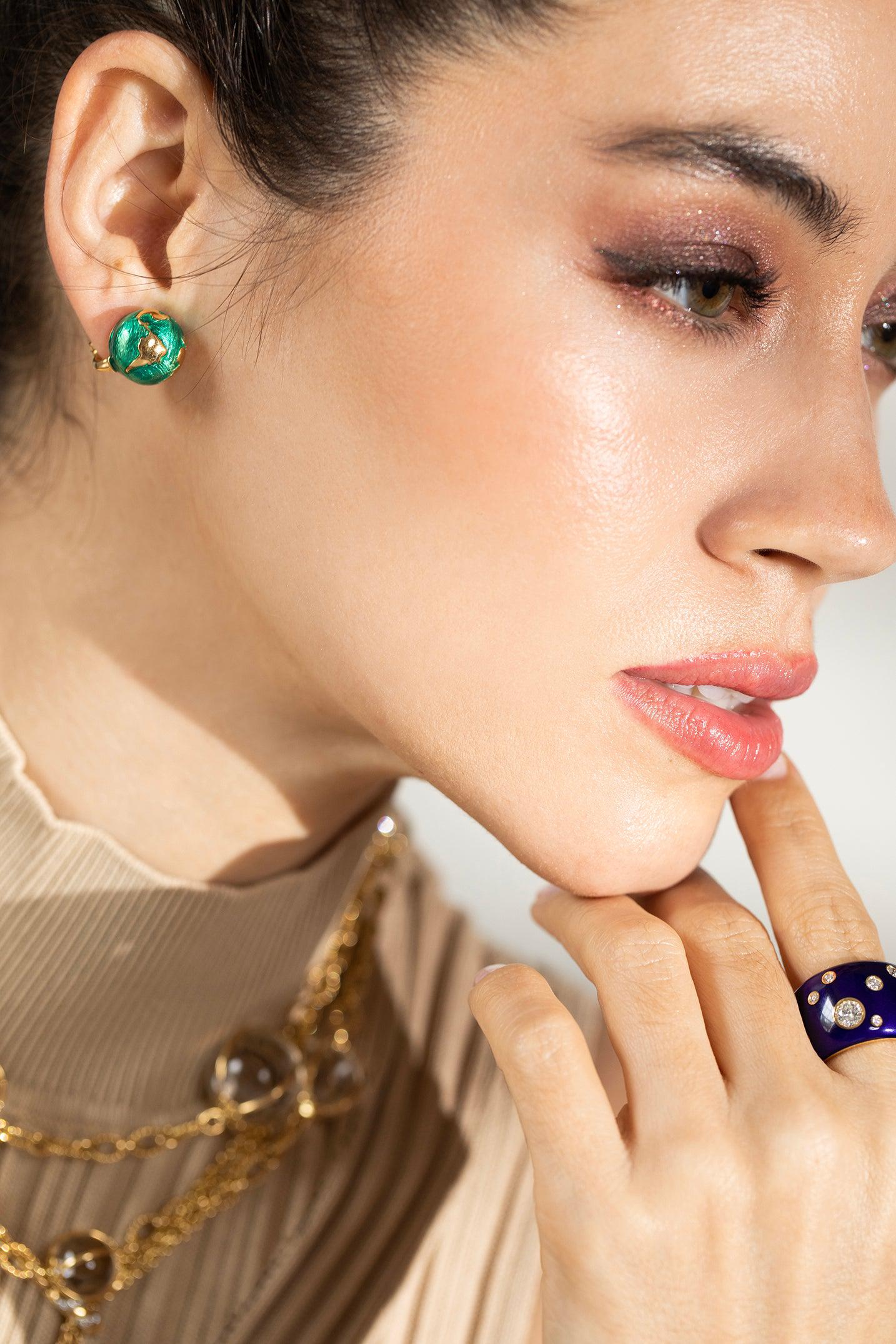 VERDURA-Night and Day Dome Earclips-YELLOW GOLD