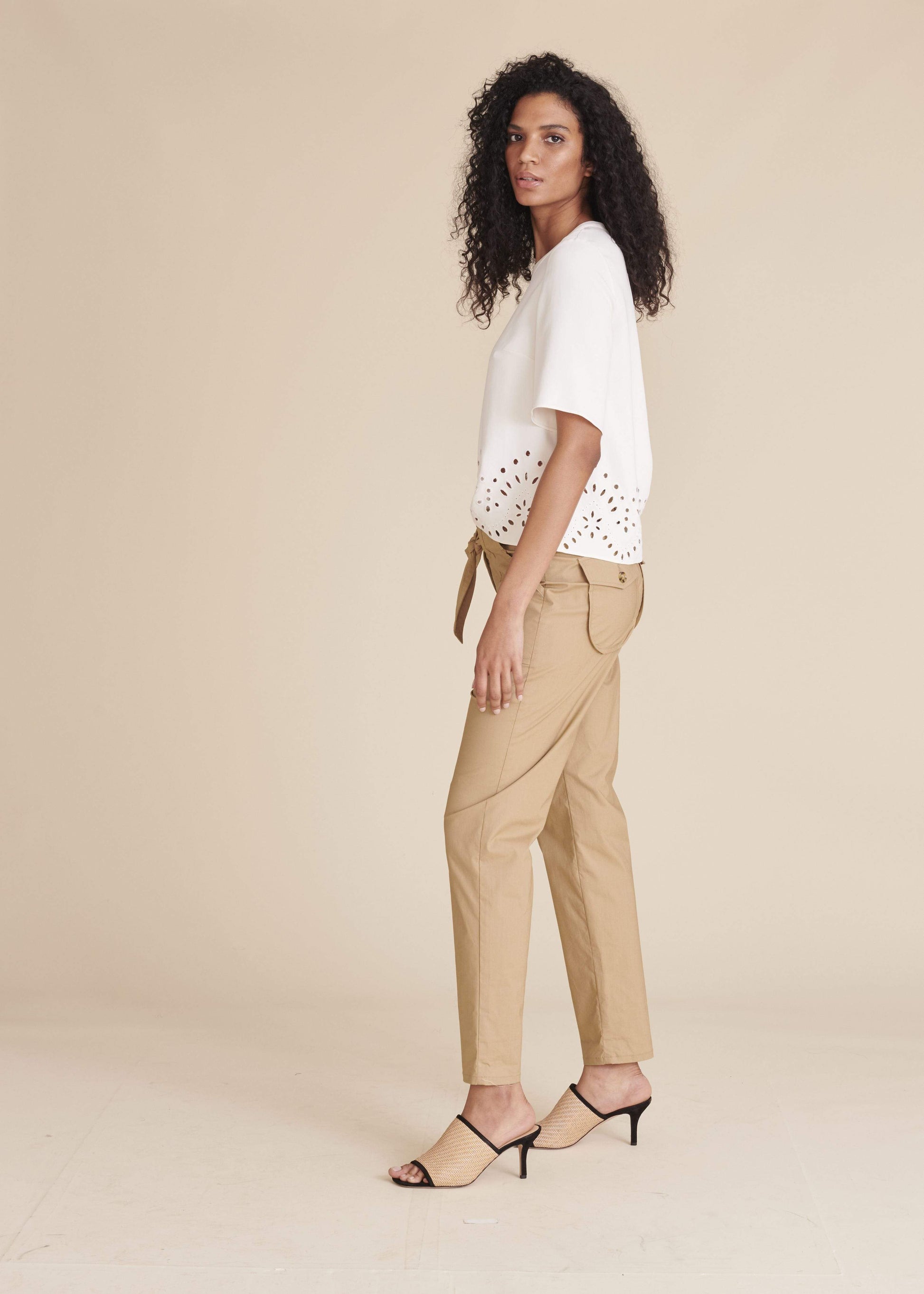 VERONICA BEARD-Off White Gray Top-