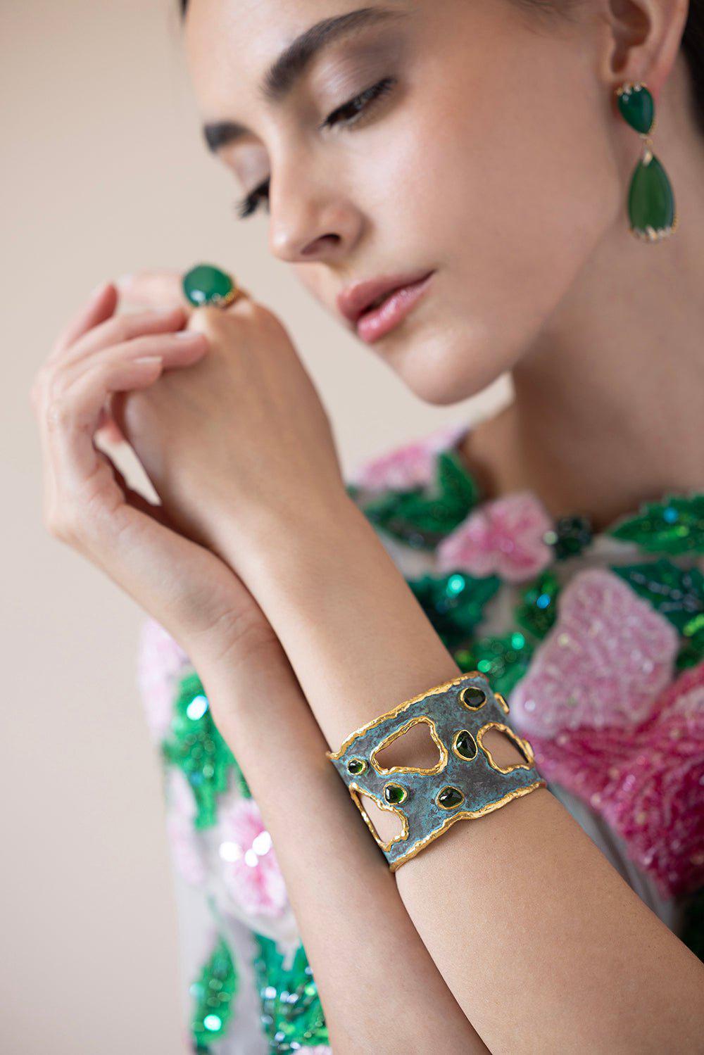 VICTOR VELYAN-Green Panita Cut Out Cuff-YELLOW GOLD