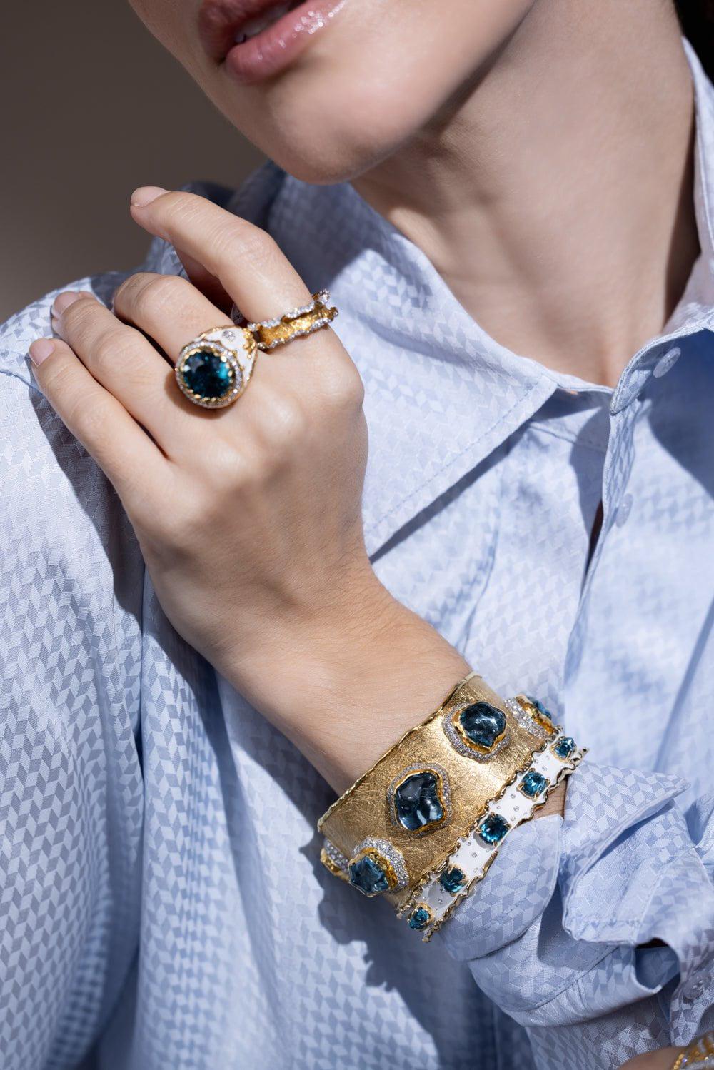 VICTOR VELYAN-Ruffled Cuff Bracelet-YELLOW GOLD