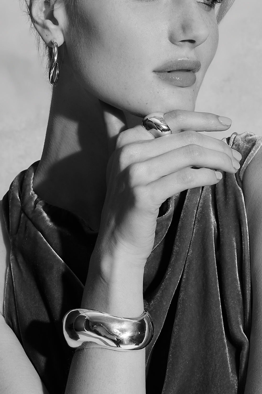 Julian Curved Hoop Earrings-YELLOW GOLD-JEWELRYFINE JEWELEARRING-WALTERS FAITH