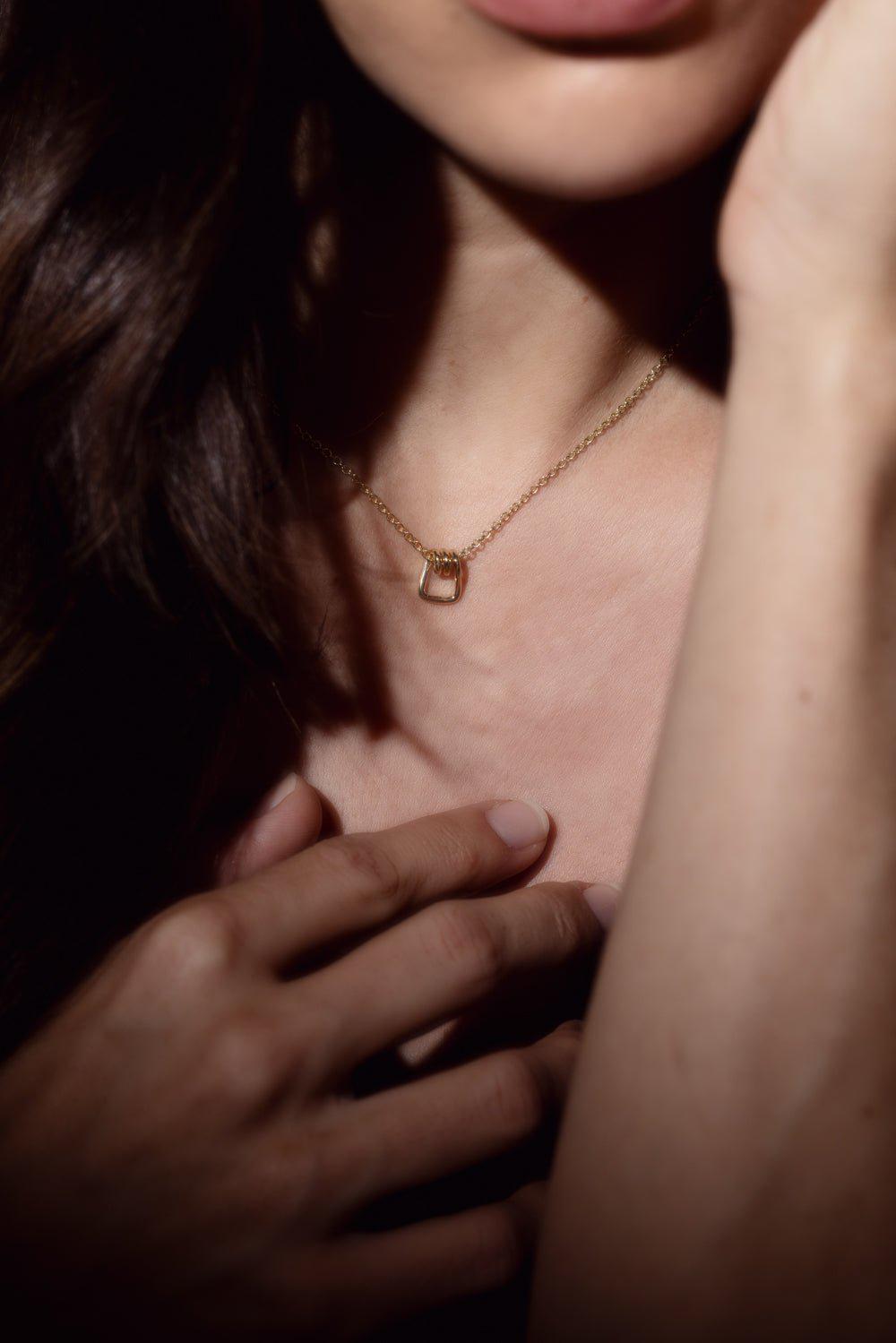 WALTERS FAITH-Huxley Coil Link Pendant Necklace-