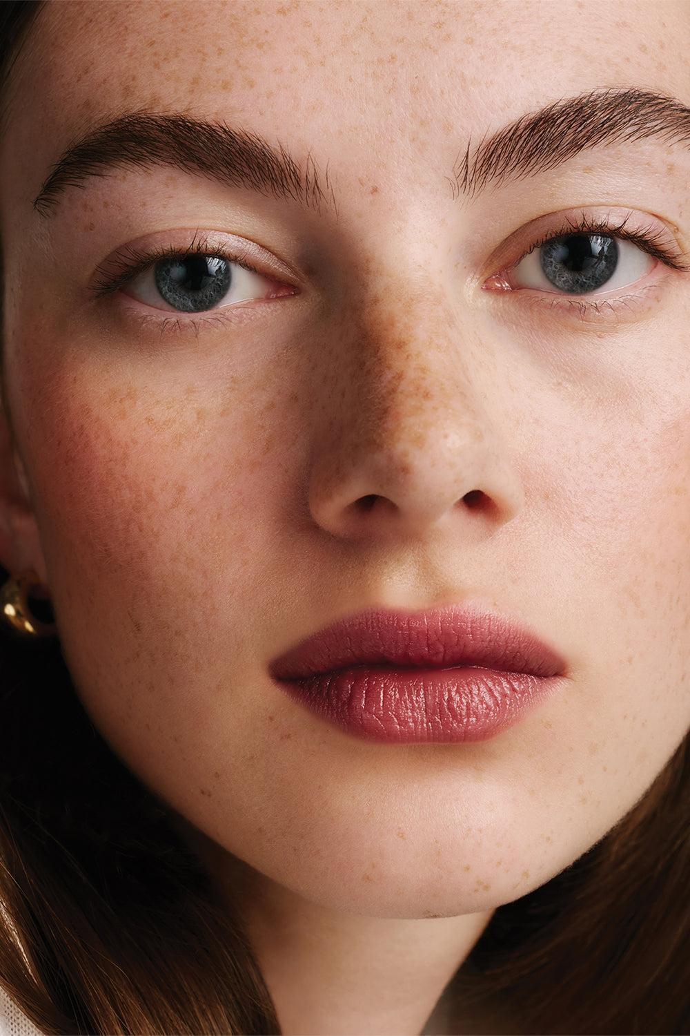 Hydrobalm Sheer Tinted Lipstick - Glogg-RED-BEAUTYCOLOR-WESTMAN ATELIER