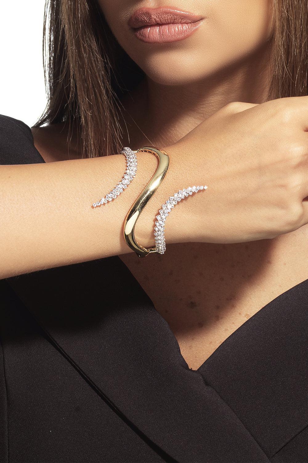 Golden Strada Diamond Bangle Bracelet-YELLOW GOLD-JEWELRYFINE JEWELBRACELET O-YEPREM JEWELLERY