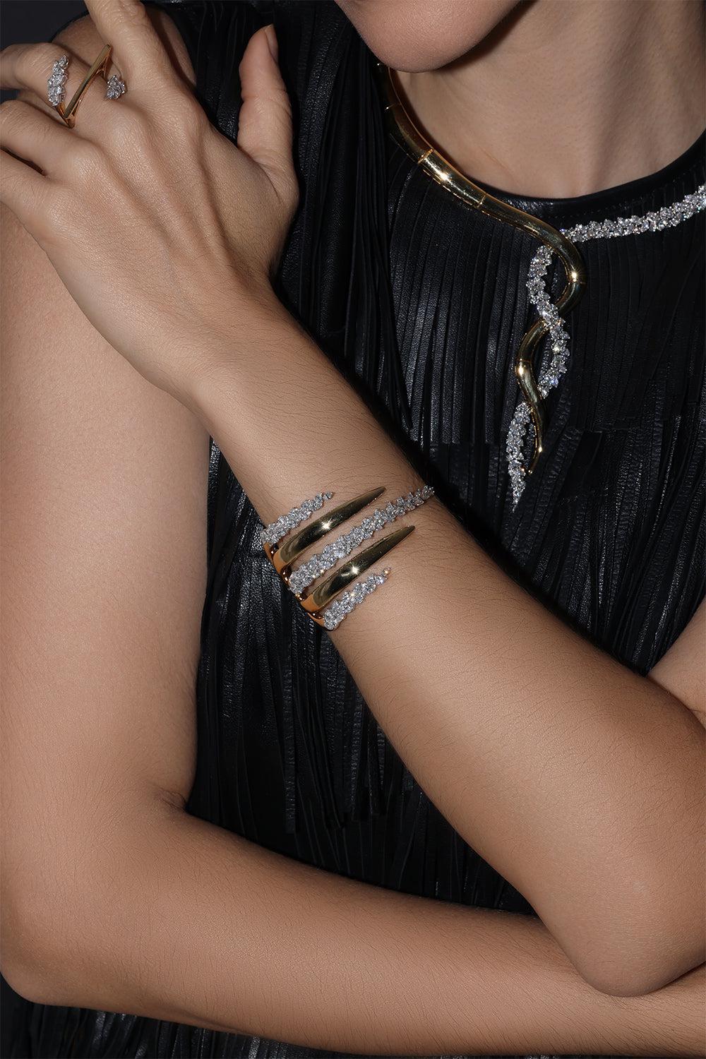 Golden Strada Diamond Bangle Bracelet-YELLOW GOLD-JEWELRYFINE JEWELBRACELET O-YEPREM JEWELLERY