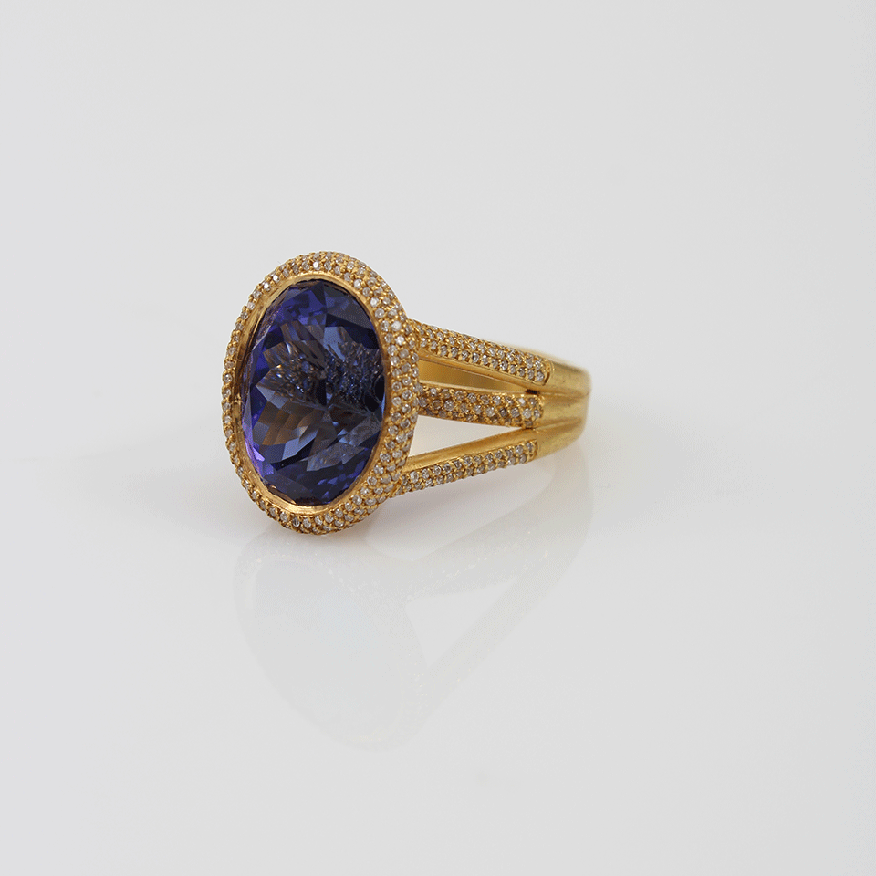 YOSSI HARARI-Large Tanzanite Ring-YELLOW GOLD