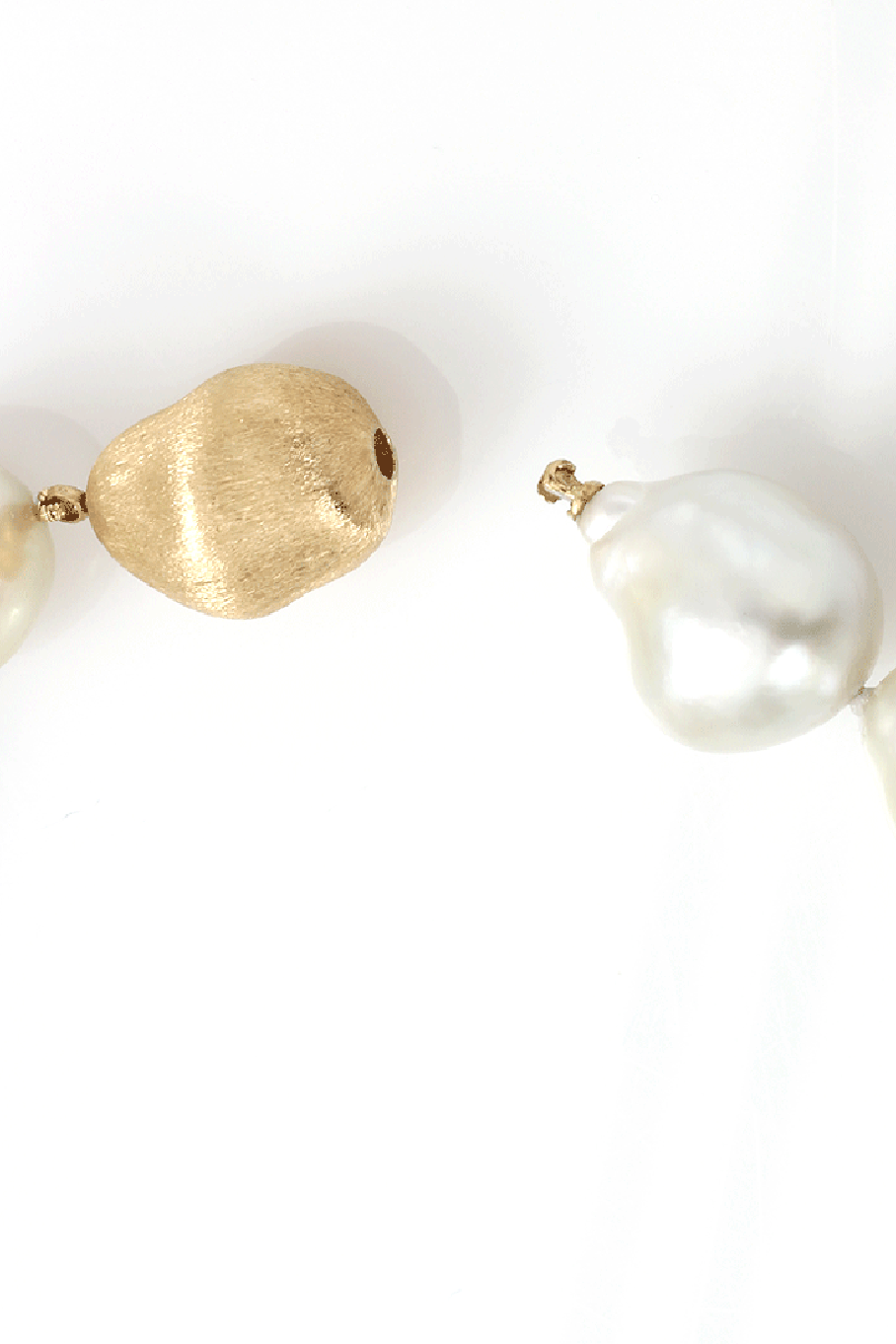 YVEL-Baroque Pearl Necklace-YELLOW GOLD