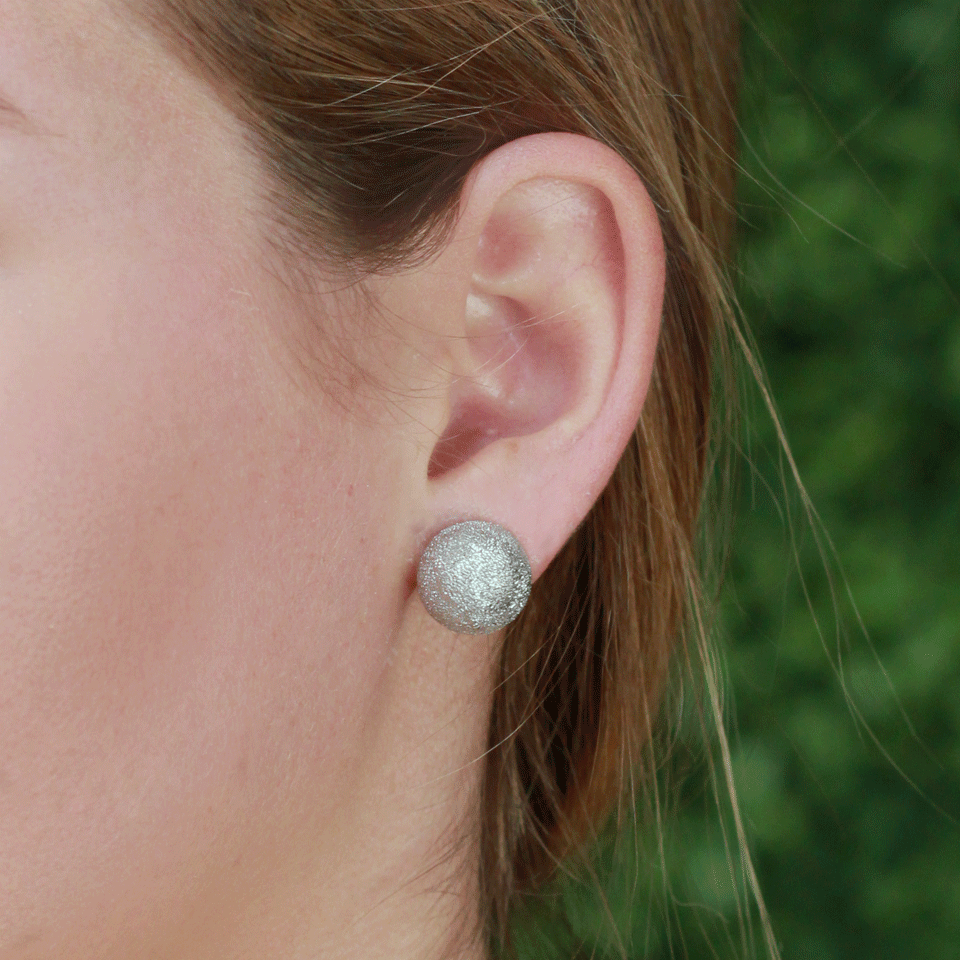 CAROLINA BUCCI-Medium Sparkly Ball Earrings-WHITE GOLD