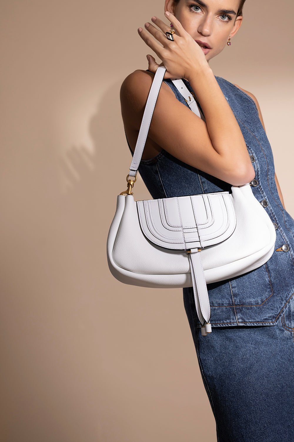 White chloe crossbody discount bag