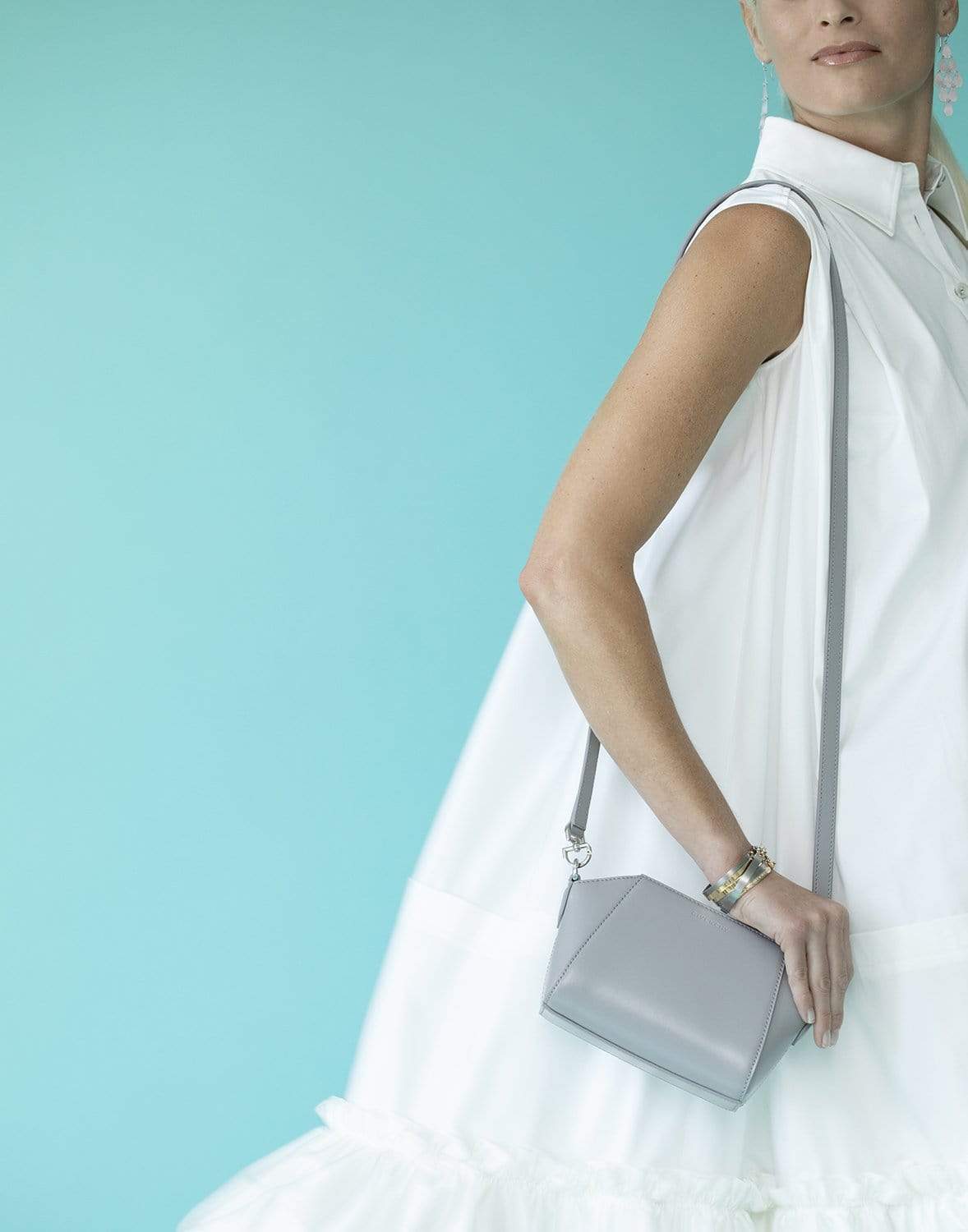 Givenchy Nano Antigona - What Fits, Pros/Cons, 3 Ways to Wear It