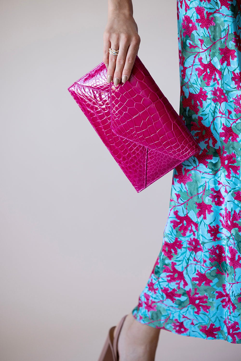 JADA LOVELESS-Bright Pink Alligator Envelope Clutch-PINK