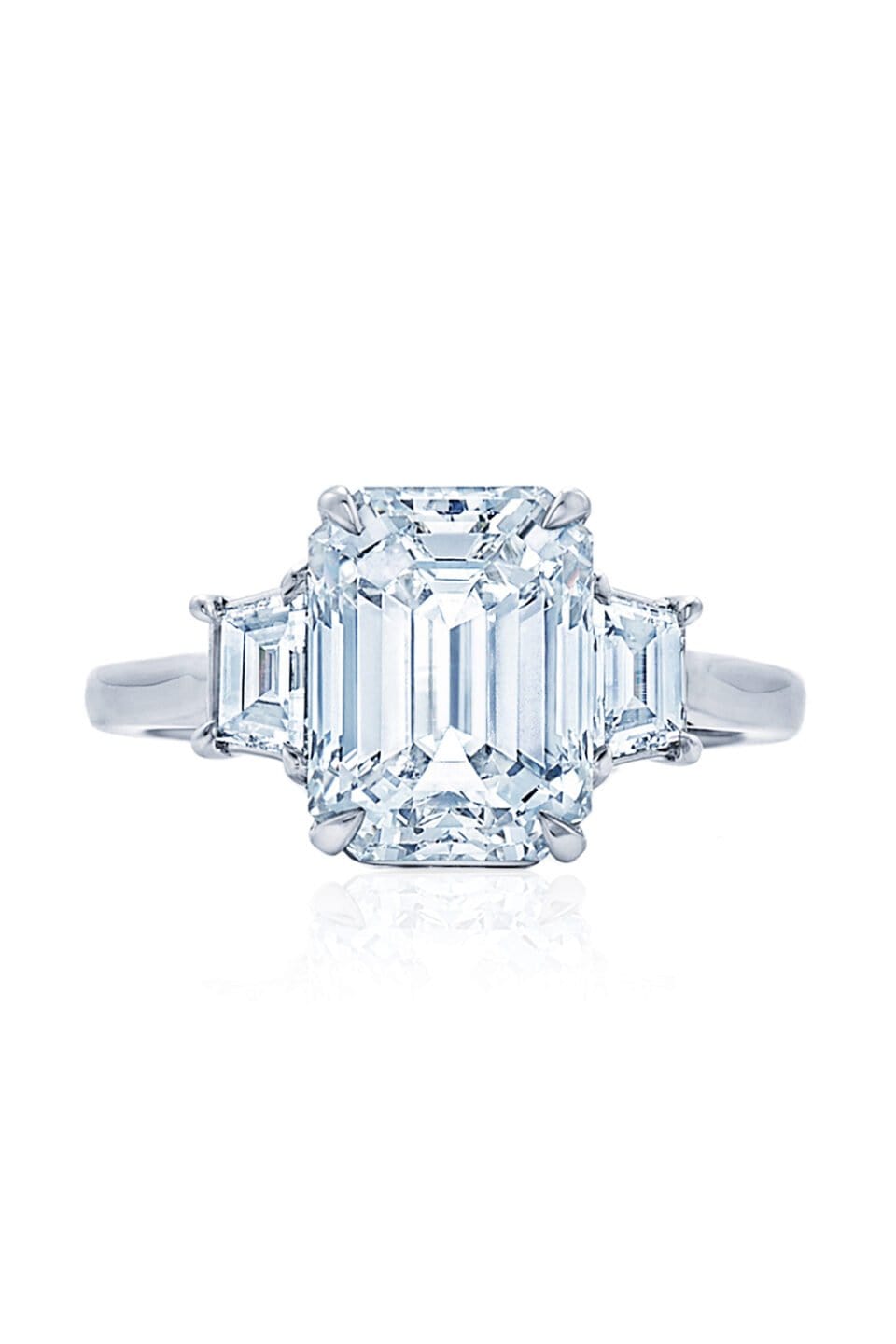 KWIAT-Emerald Cut Diamond Engagement Ring-PLAT