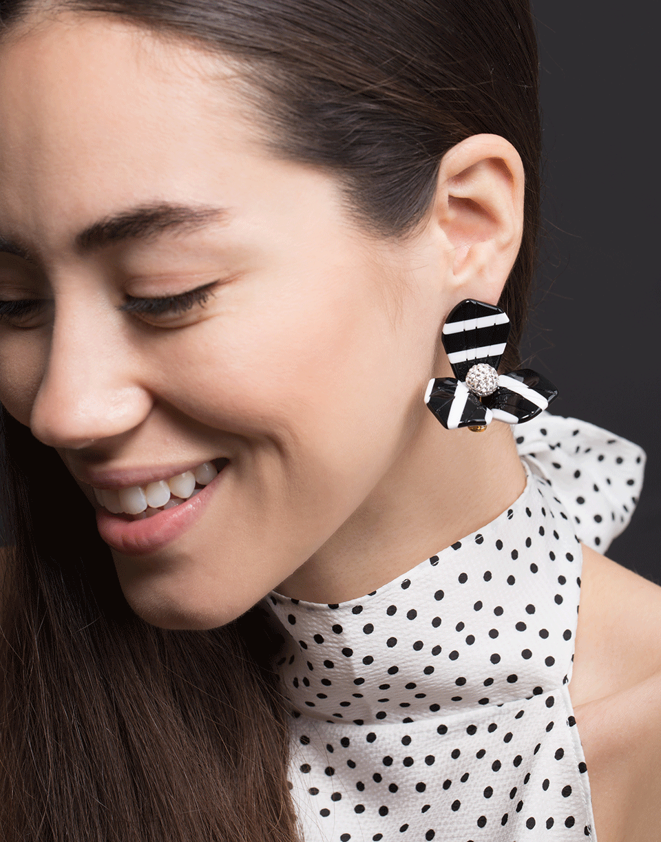 LELE SADOUGHI DESIGNS-Black and White Trillium Stud Earrings-BLK/WHT