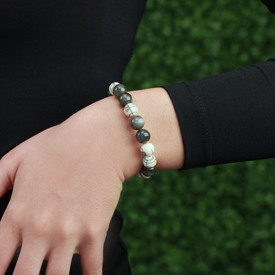 MONIQUE PEAN-Spectrolite And Scrimshaw Bead Bracelet-WHITE GOLD