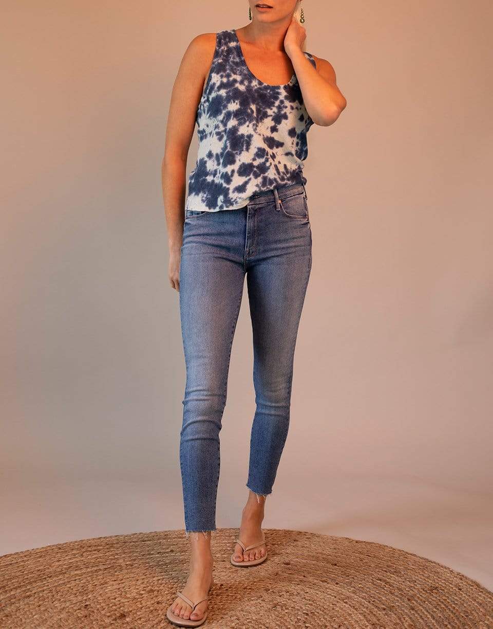 The Looker Ankle Fray in A Groovy Kind Of Love CLOTHINGPANTDENIM MOTHER   