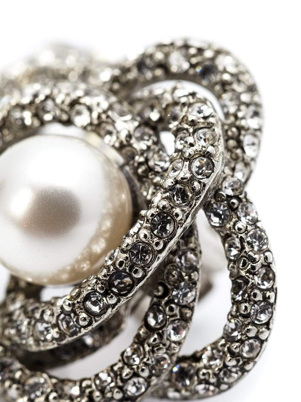 Pearl Button Clip Earrings JEWELRYBOUTIQUEEARRING OSCAR DE LA RENTA   