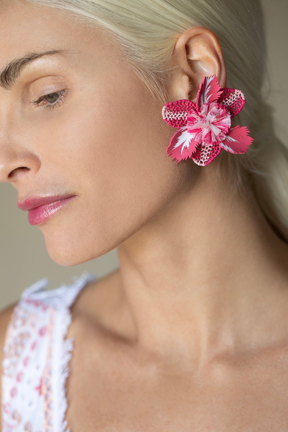 OSCAR DE LA RENTA-Large Tropical Flower Earrings-PINK