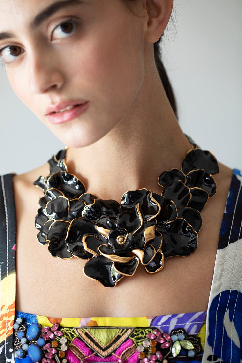 OSCAR DE LA RENTA-Rose Floral Necklace-BLACK