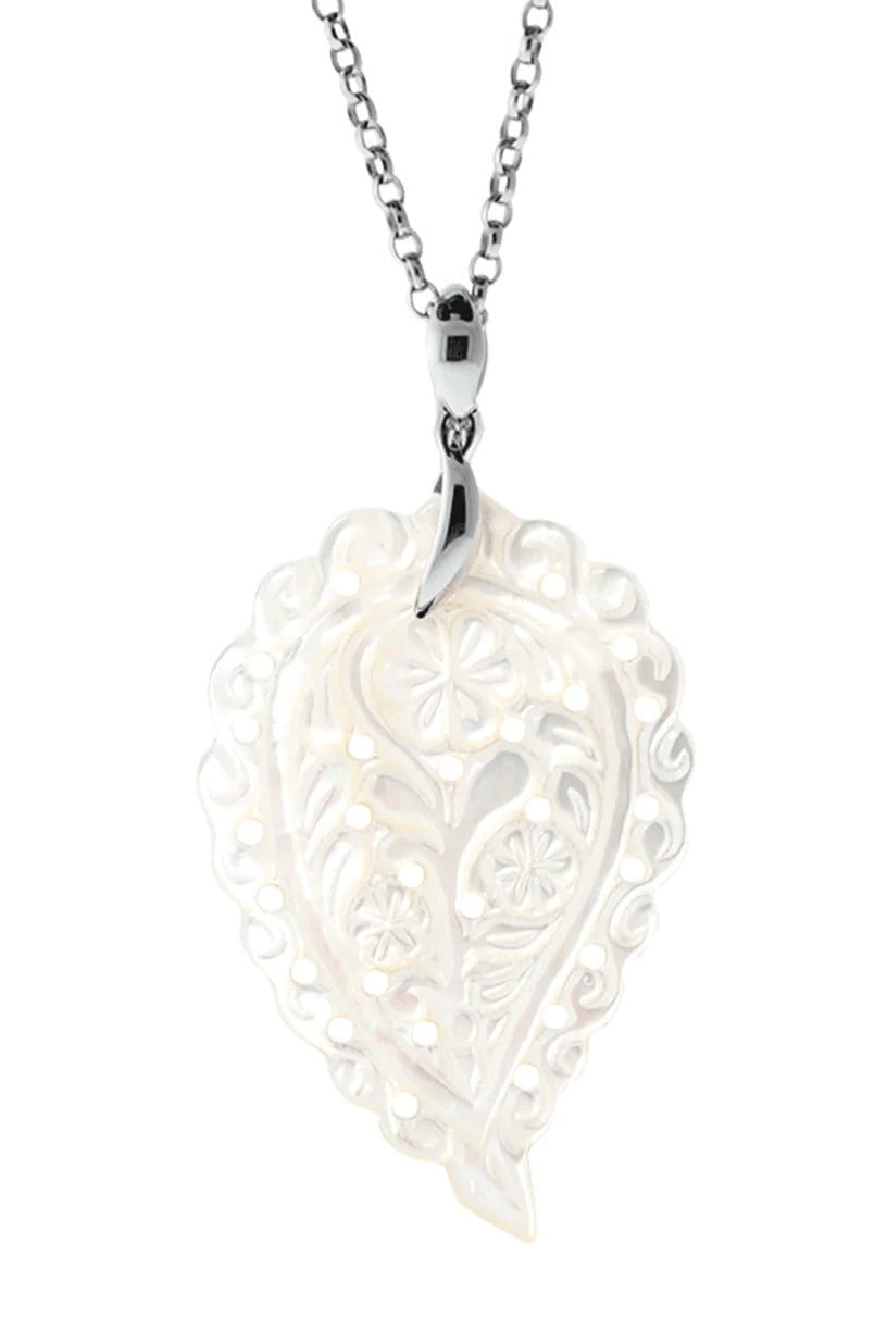 TAMARA COMOLLI-Small Mother of Pearl Carved India Pendant-WHITE GOLD